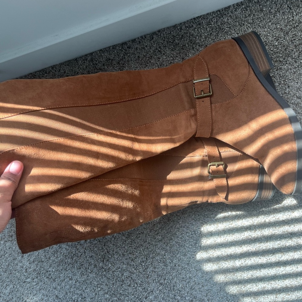 American Eagle Brown Boots with Buckle